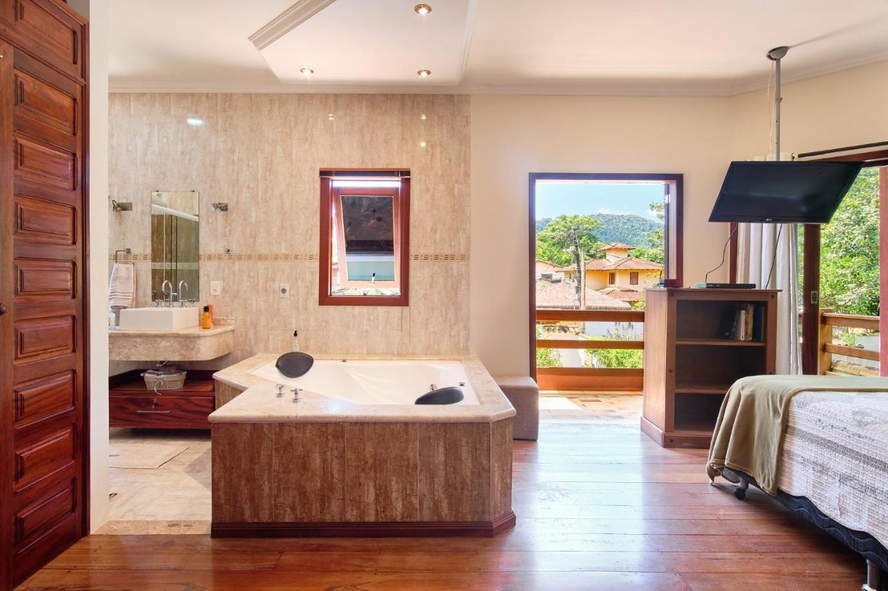 Вилла Casa Petunia Com Ar E Piscina Perto Do Centro Парати Экстерьер фото